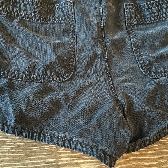 shorts - Picture 6 of 9